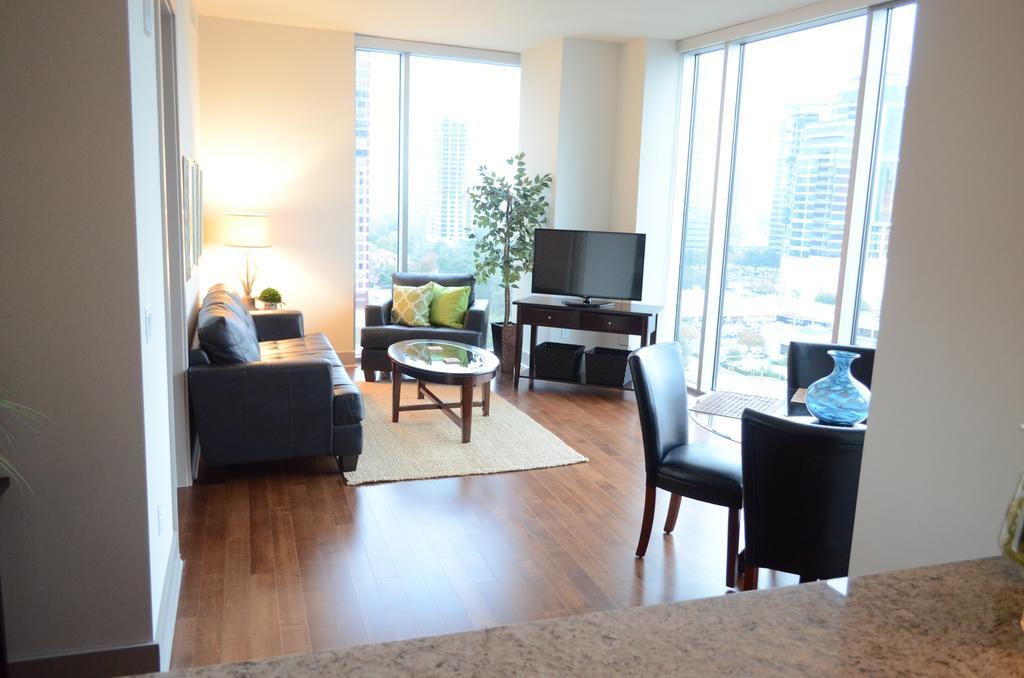 ヒューストンHanover Post Oakアパートメント 部屋 写真