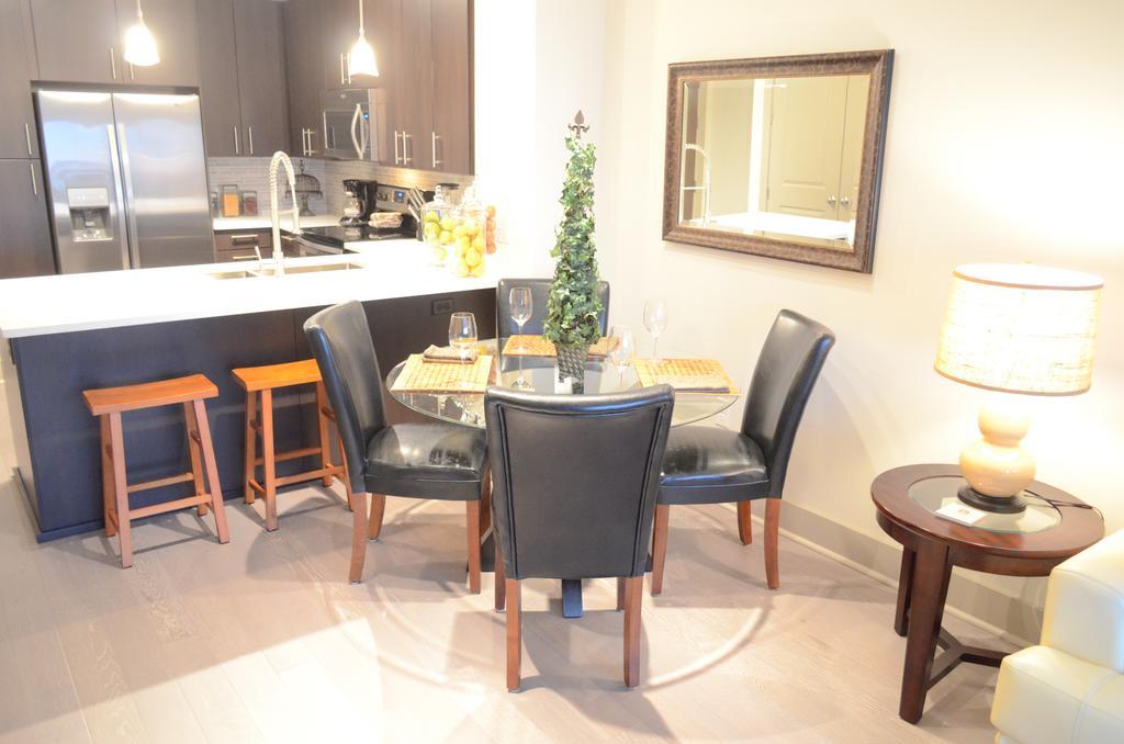 ヒューストンHanover Post Oakアパートメント 部屋 写真